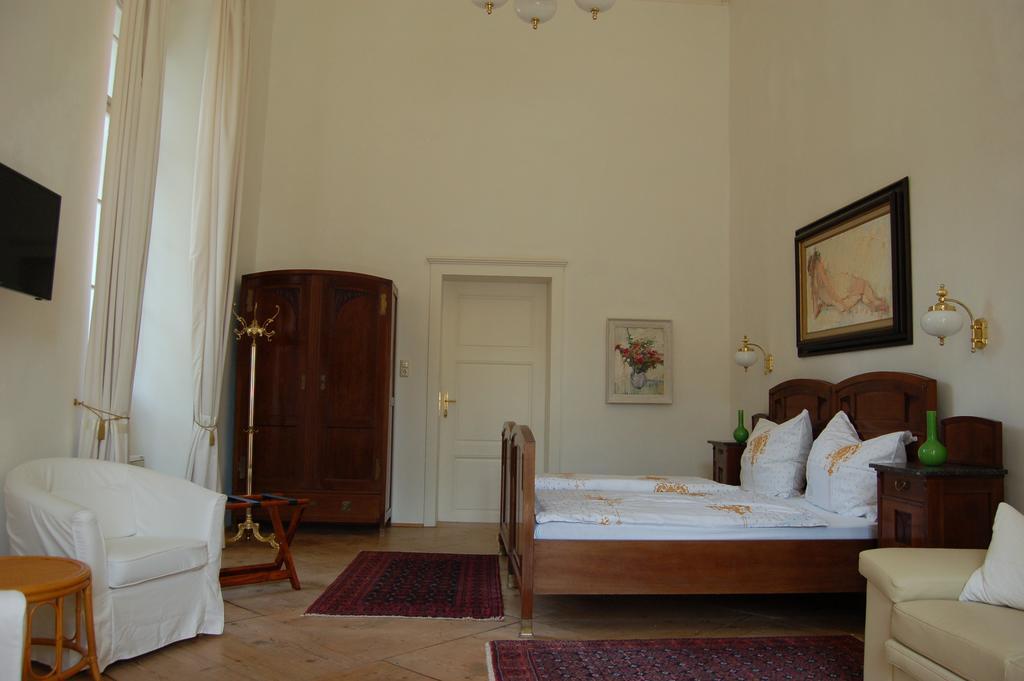 Gaestehaus Schloss Aschach Aschach an der Donau Δωμάτιο φωτογραφία