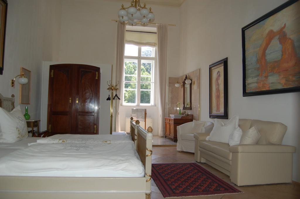 Gaestehaus Schloss Aschach Aschach an der Donau Δωμάτιο φωτογραφία